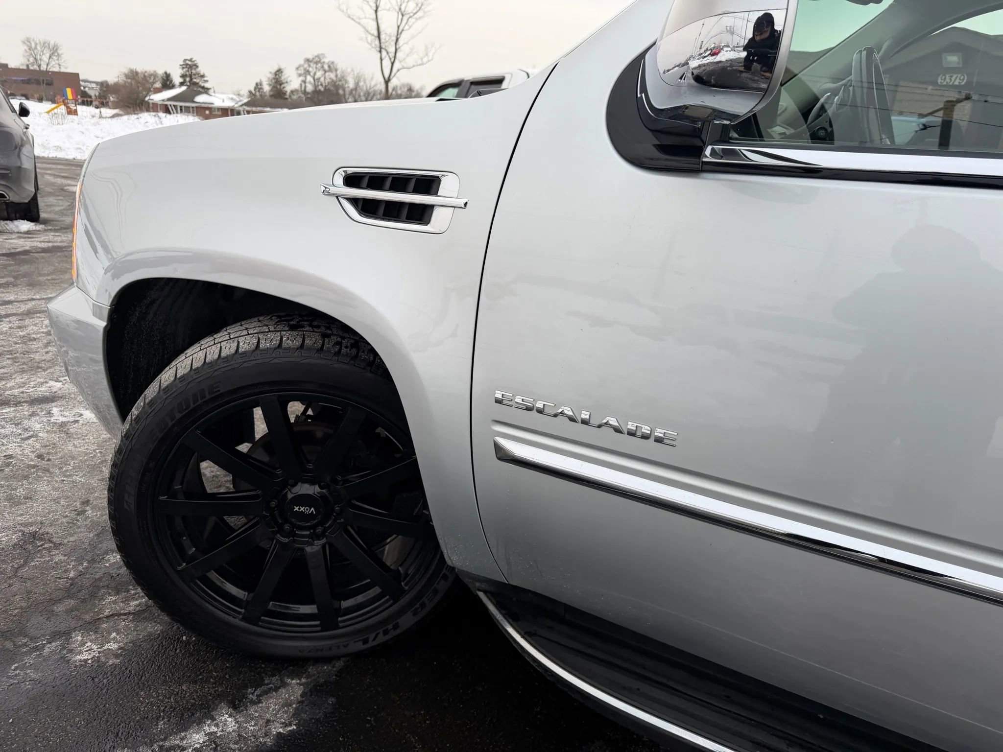 Used 2012 Cadillac Escalade Luxury image 50