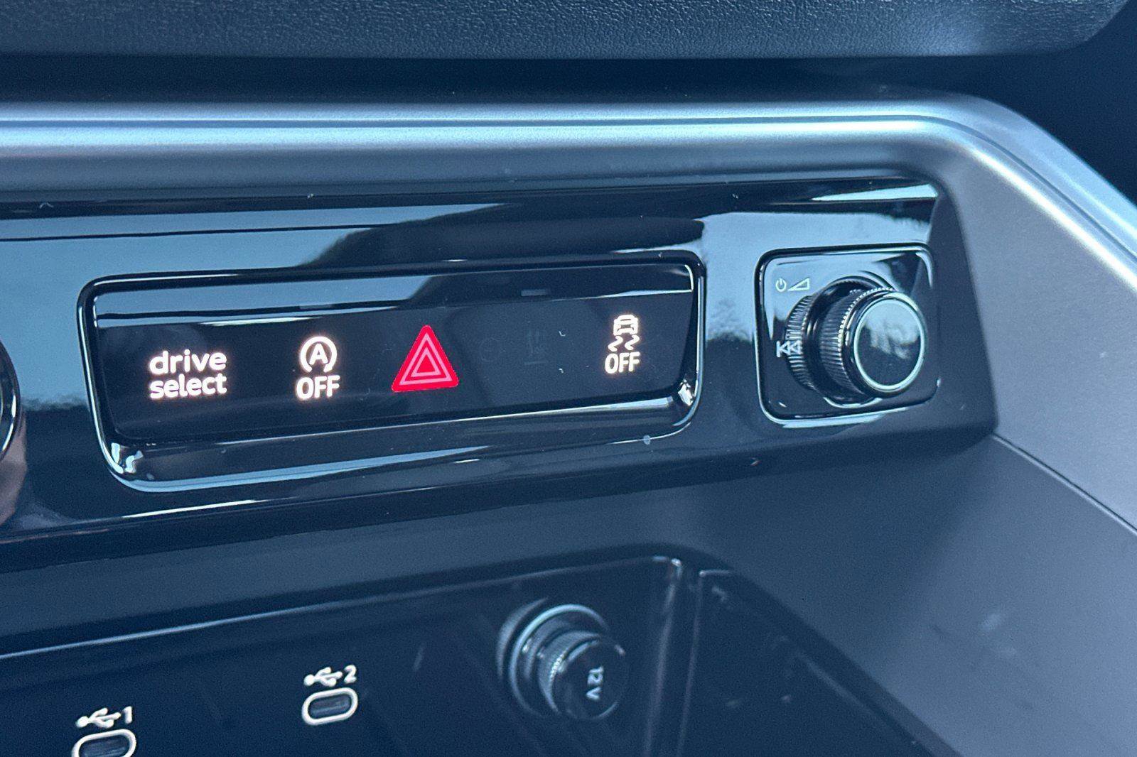 Certified 2025 Audi Q5 Premium Plus w/ Premium Plus image 21