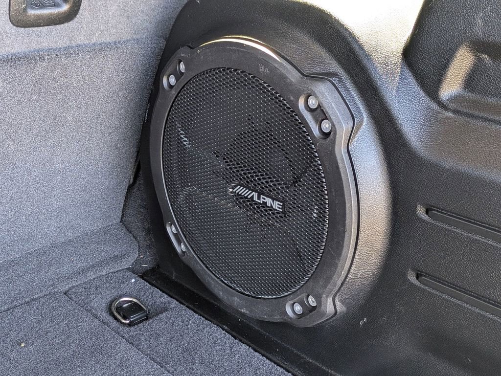 Used 2021 Jeep Wrangler Unlimited Sahara image 32