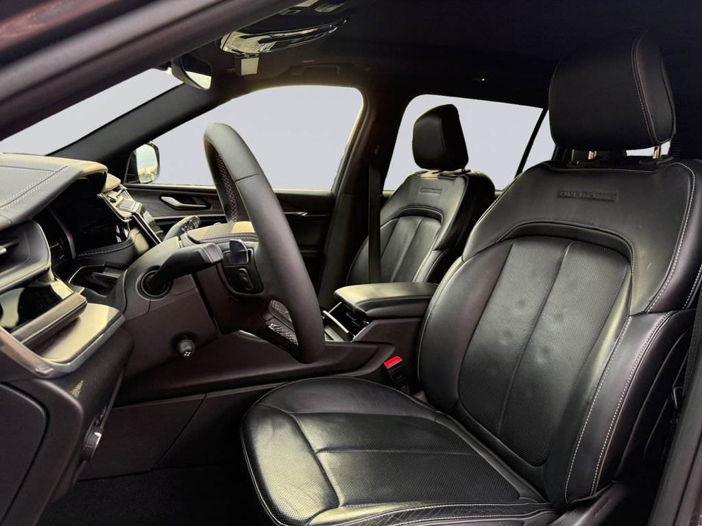 Used 2023 Jeep Grand Cherokee L Overland image 12