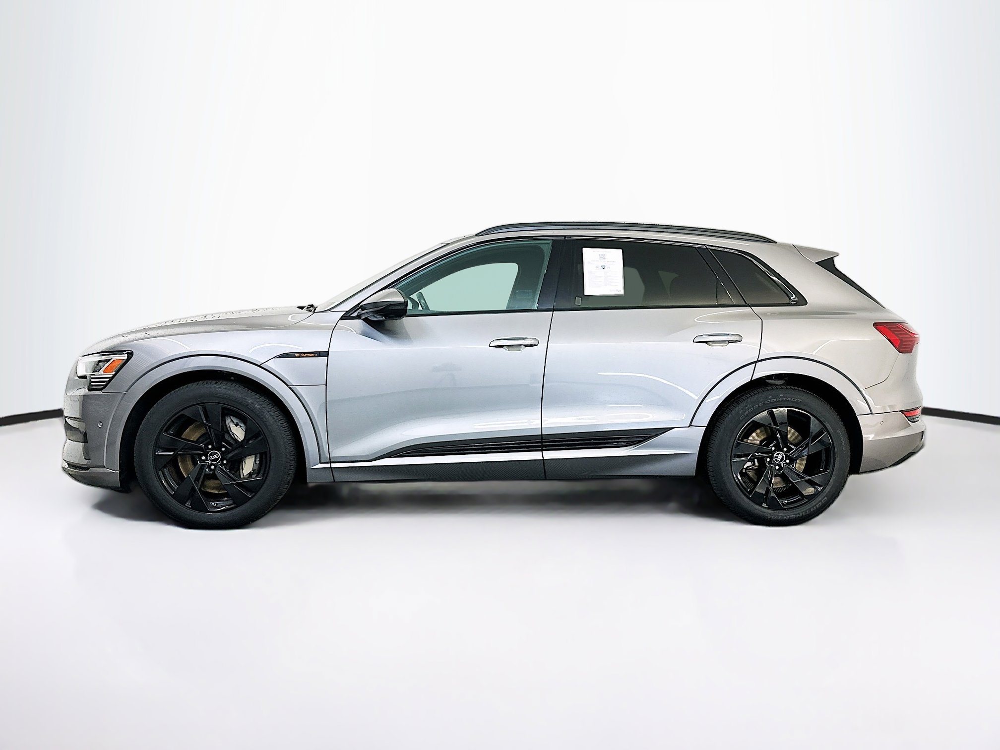 Used 2023 Audi e-tron Premium w/ Convenience Plus Package AWD/4WD image 4