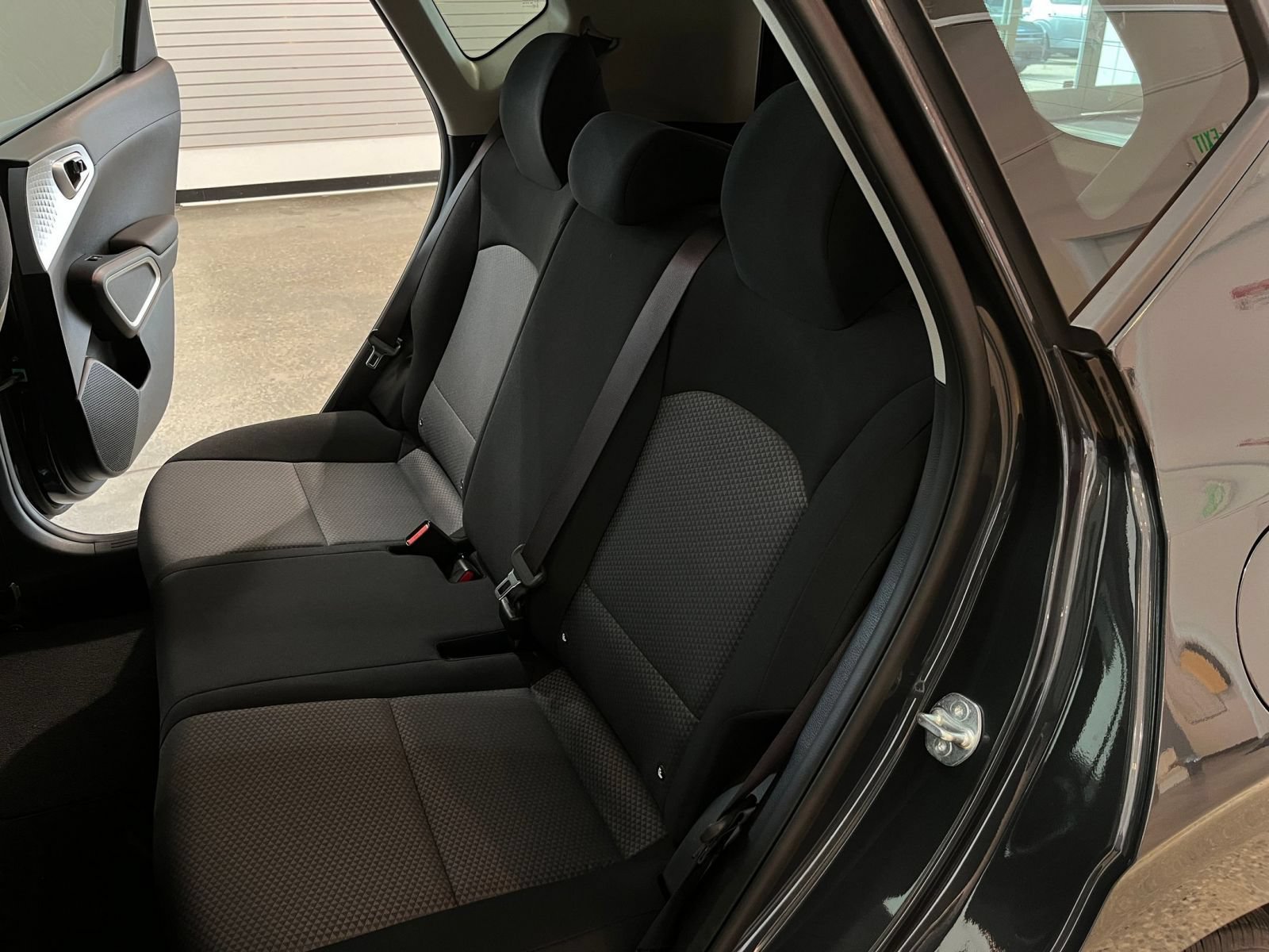 Used 2025 Kia Soul LX w/ LX Technology Package FWD image 38