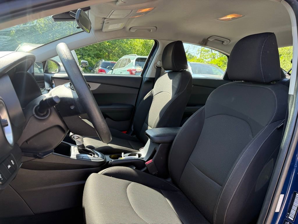 Certified 2021 Kia Forte LXS FWD image 7