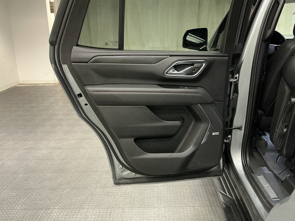Used 2024 Chevrolet Tahoe RST w/ RST Performance Edition AWD/4WD image 25