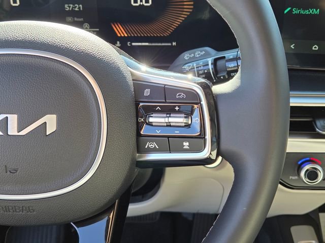 Certified 2024 Kia Sorento S w/ Panoramic Sunroof Package image 19