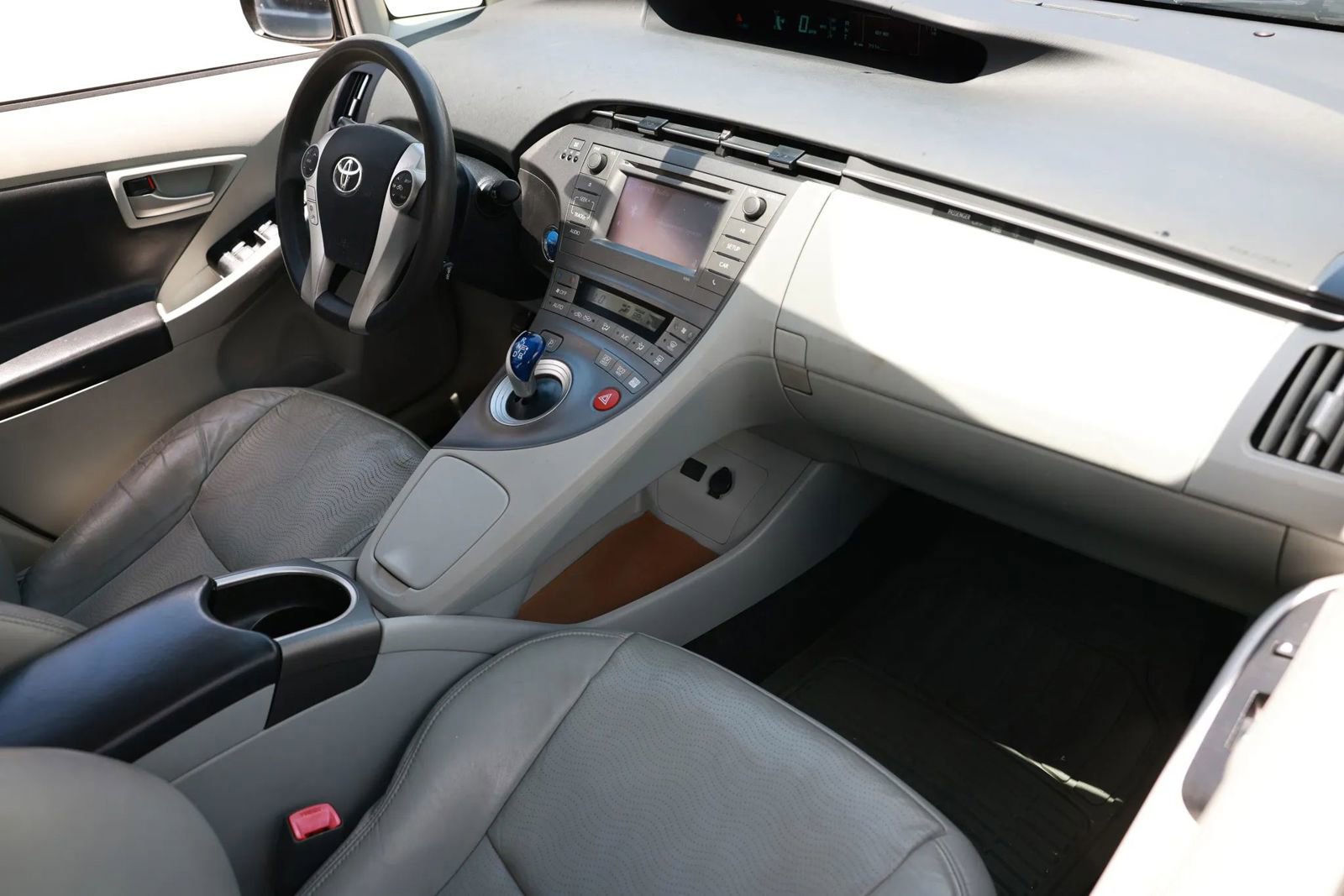 Used 2012 Toyota Prius Two FWD image 25