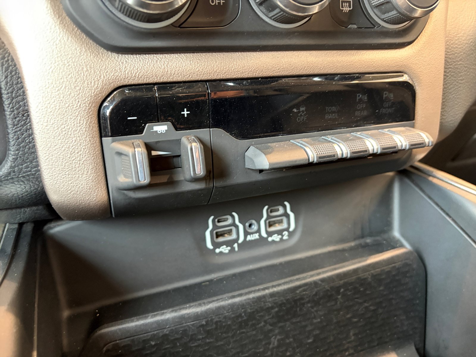 Used 2021 RAM 1500 Laramie AWD/4WD image 25