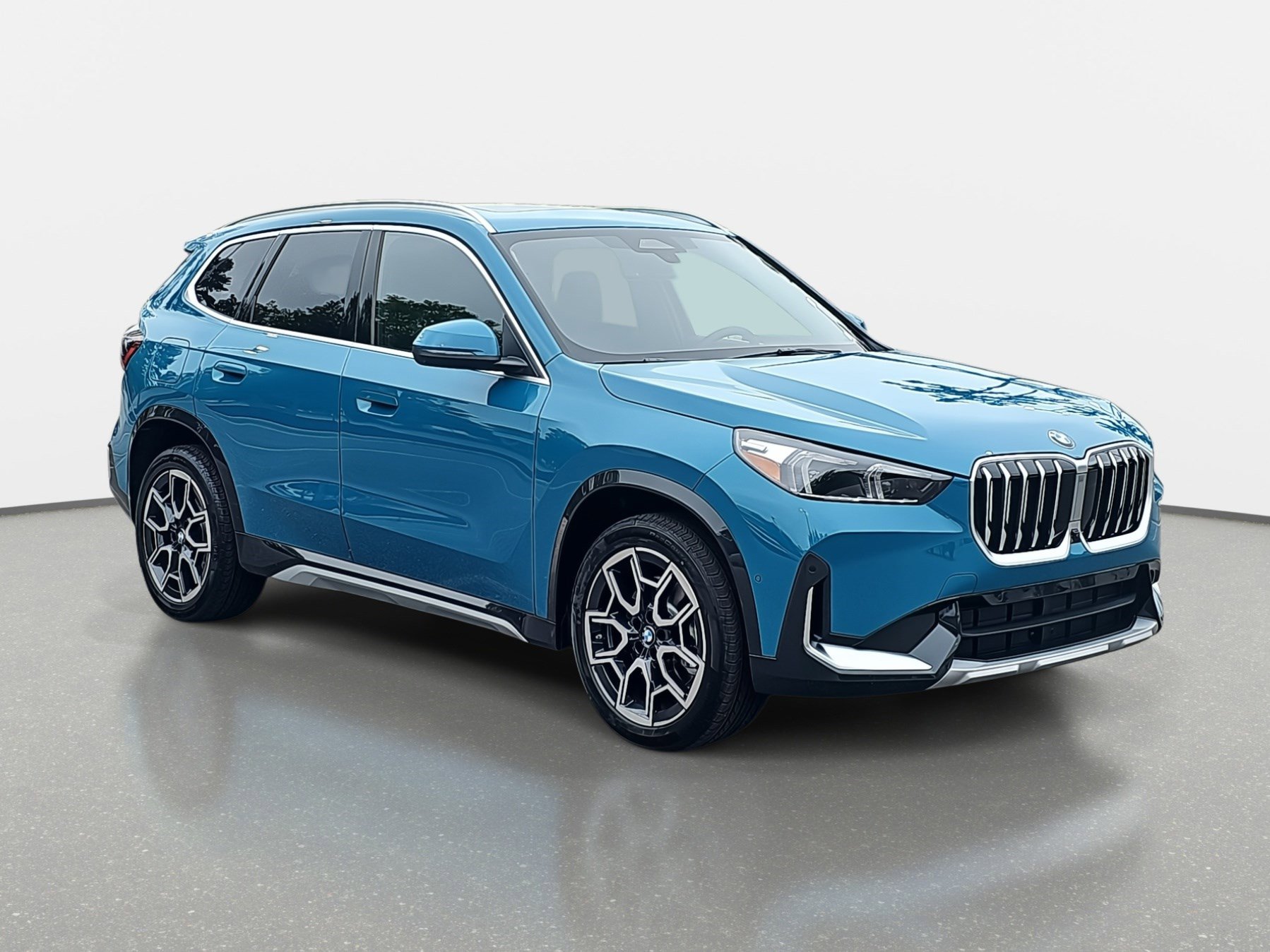 New 2025 BMW X1 xDrive28i w/ Technology Package image 3
