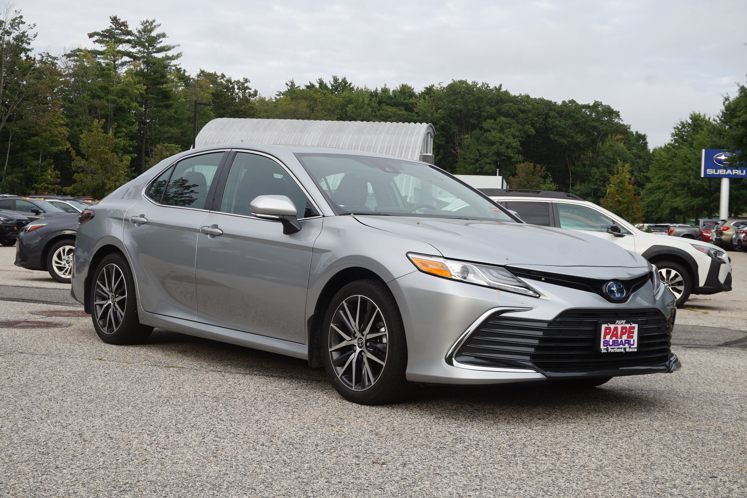 Used 2023 Toyota Camry XLE w/ Navigation Package FWD image 3