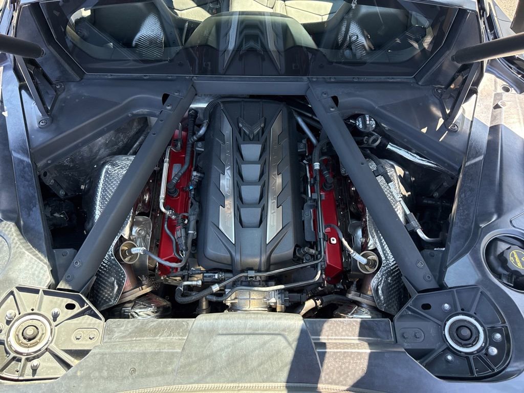 Used 2025 Chevrolet Corvette Stingray Coupe w/ 1LT image 32