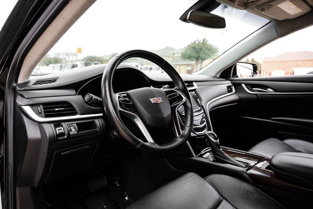 Used 2016 Cadillac XTS image 2