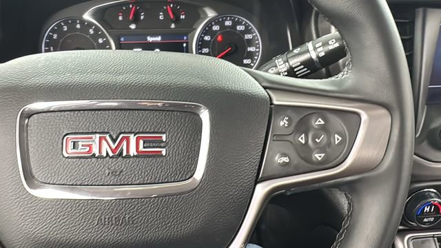 Used 2023 GMC Acadia AT4 image 25