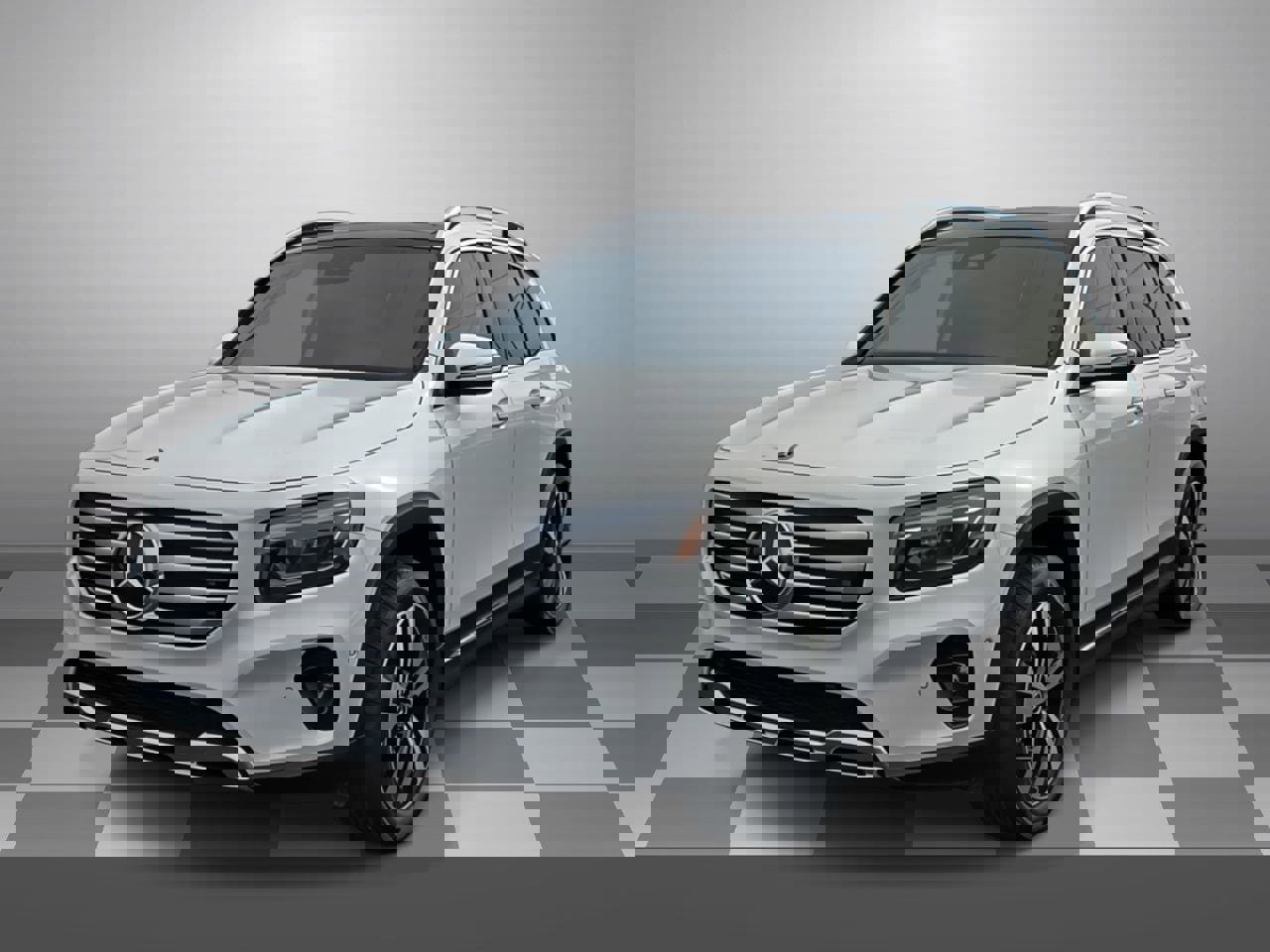 Used 2025 Mercedes-Benz GLB 250 4MATIC image 3