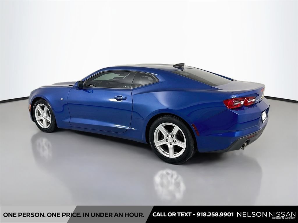Used 2019 Chevrolet Camaro LT RWD image 7