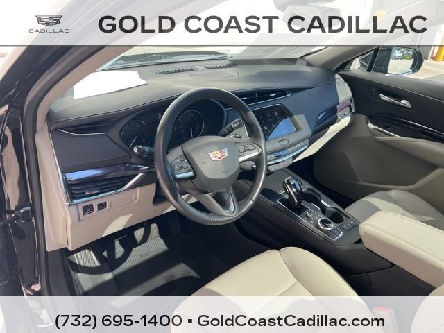 Certified 2023 Cadillac XT4 Luxury w/ Cold Weather Package AWD/4WD image 19