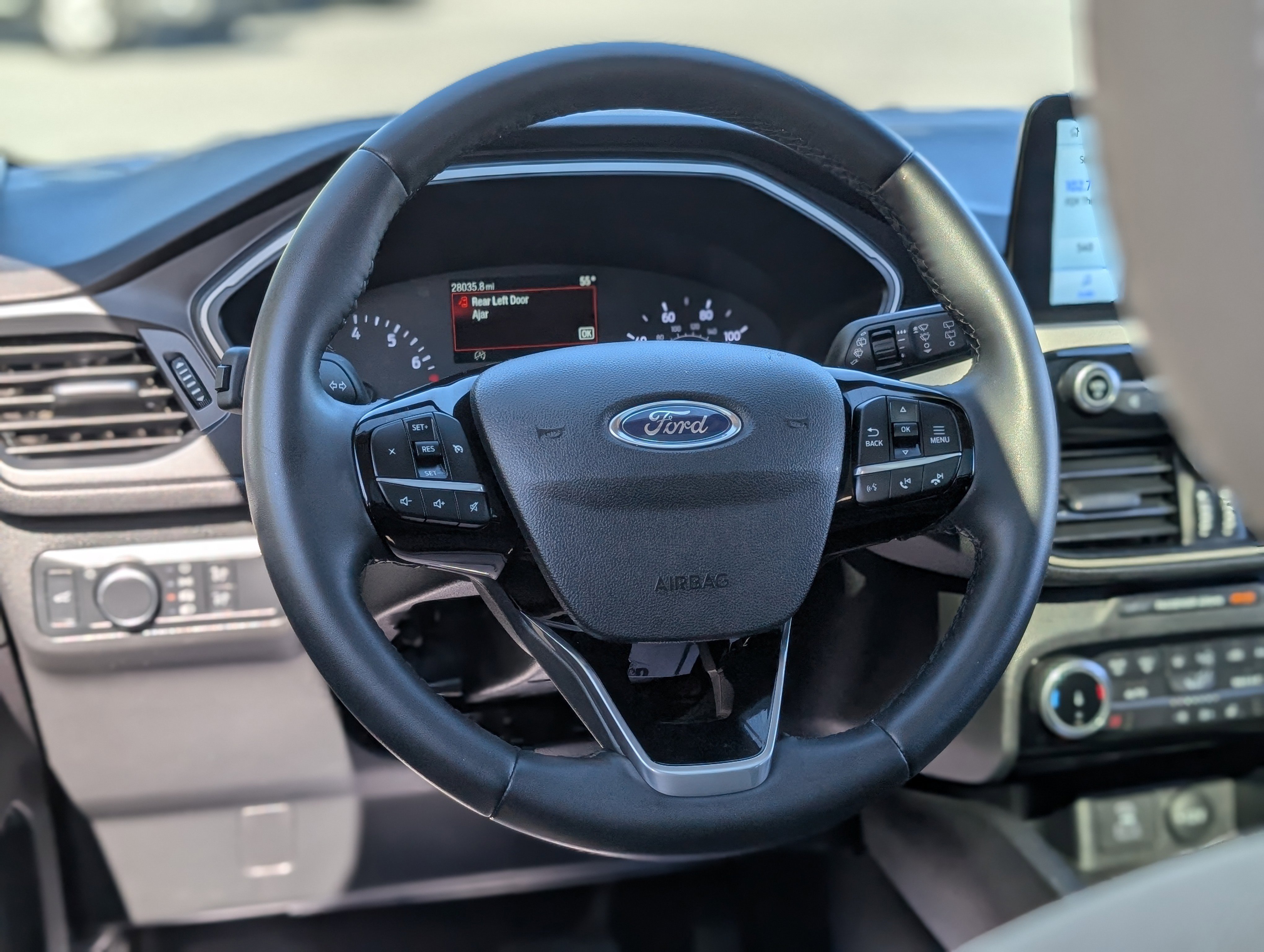 Used 2022 Ford Escape SE w/ SE Sport Appearance Package image 15