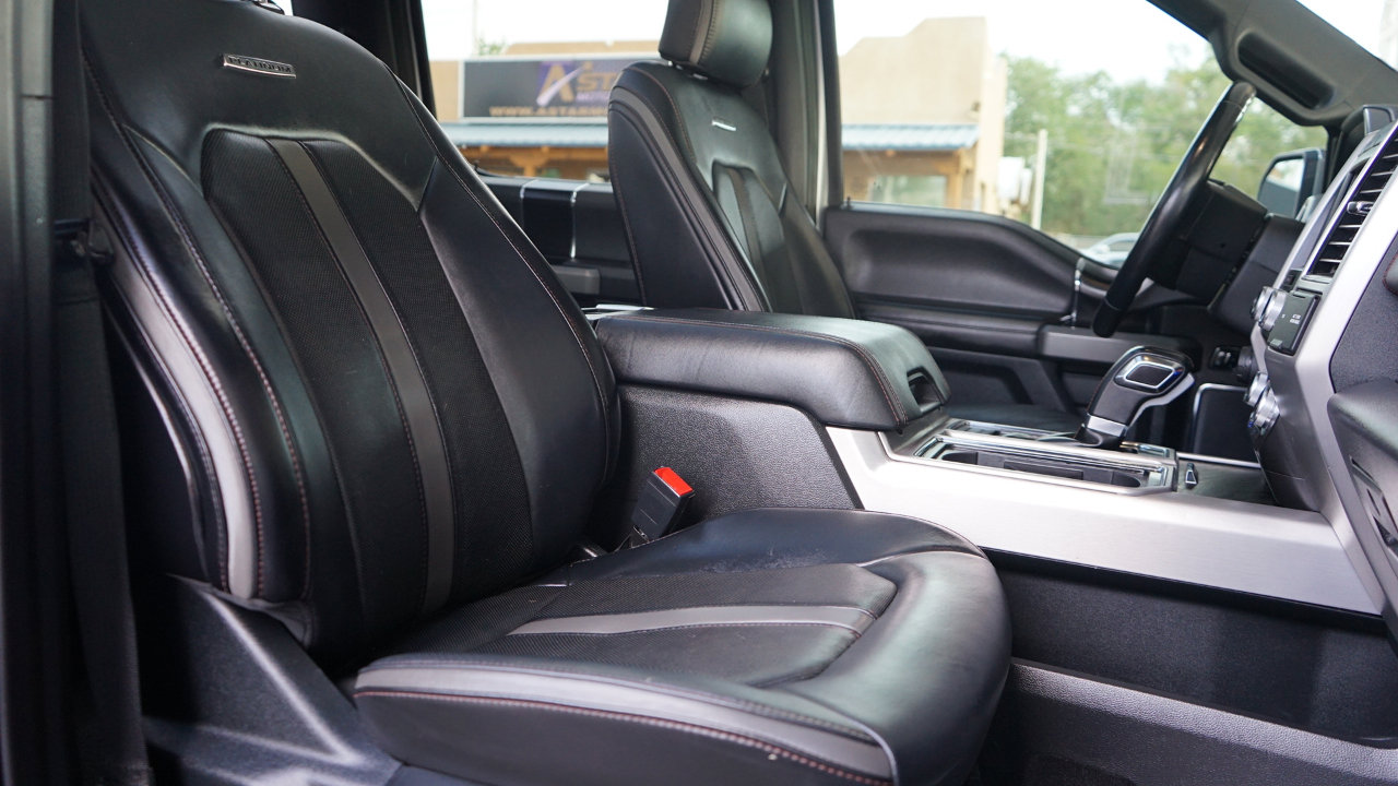 Used 2019 Ford F150 Platinum w/ Equipment Group 701A Luxury image 24