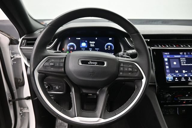 Used 2024 Jeep Grand Cherokee Altitude AWD/4WD image 15