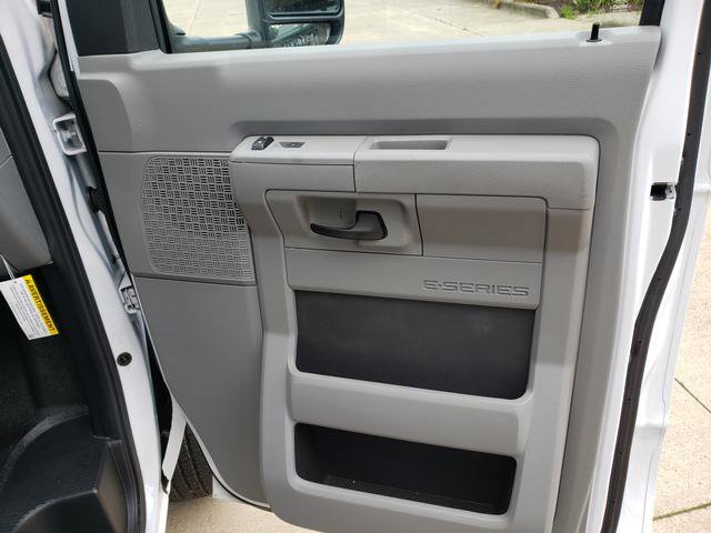 Used 2022 Ford E-350 and Econoline 350 Super Duty w/ Power Windows & Locks Group image 15