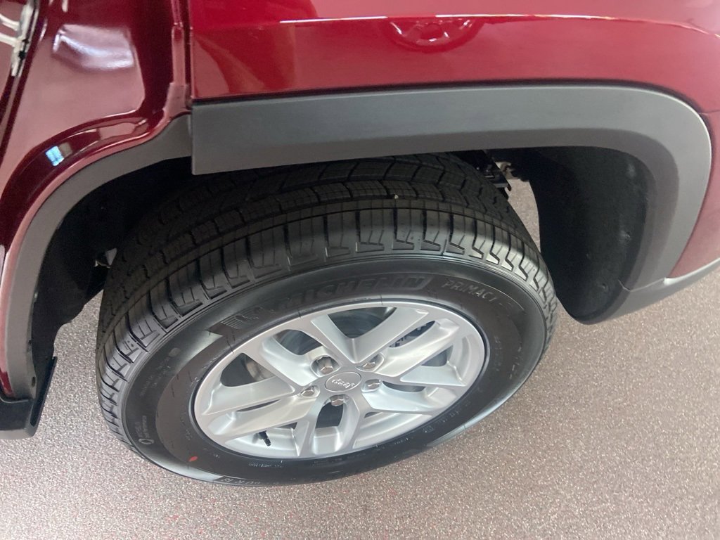 New 2025 Jeep Grand Cherokee Laredo X image 8