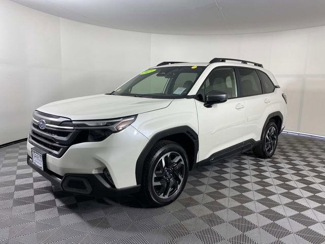 Used 2025 Subaru Forester Limited image 4