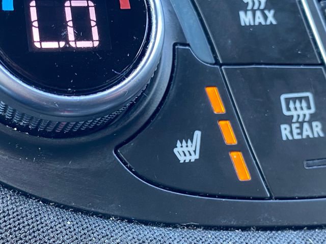 Used 2022 Chevrolet Malibu LT image 24