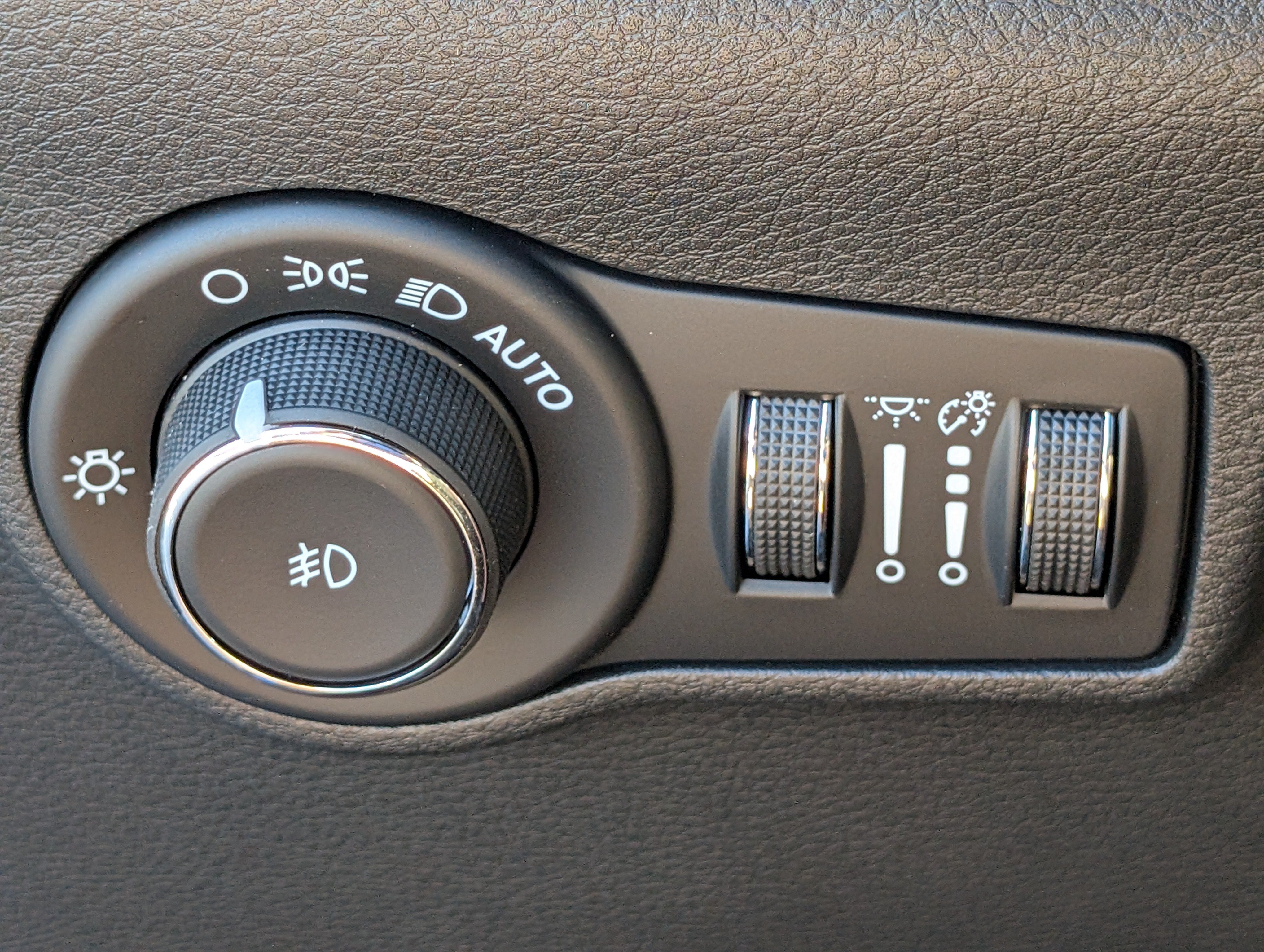 New 2025 Jeep Compass Limited w/ Sun & Sound Group AWD/4WD image 20