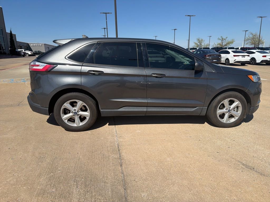 Used 2020 Ford Edge SE image 8
