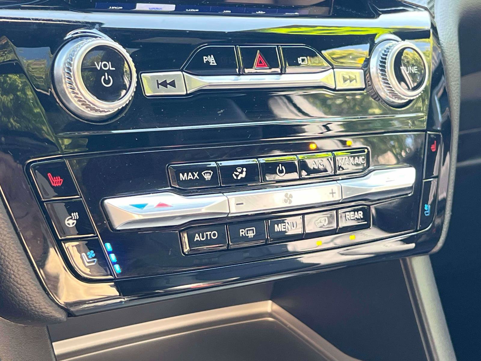 Certified 2022 Ford Explorer ST w/ Equipment Group 401A image 27