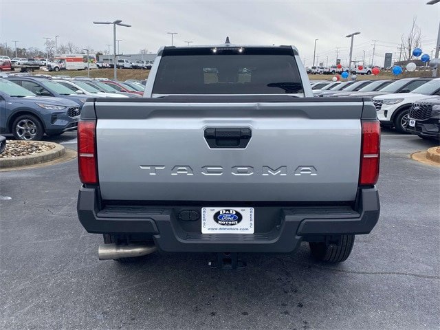 Used 2025 Toyota Tacoma SR RWD image 5
