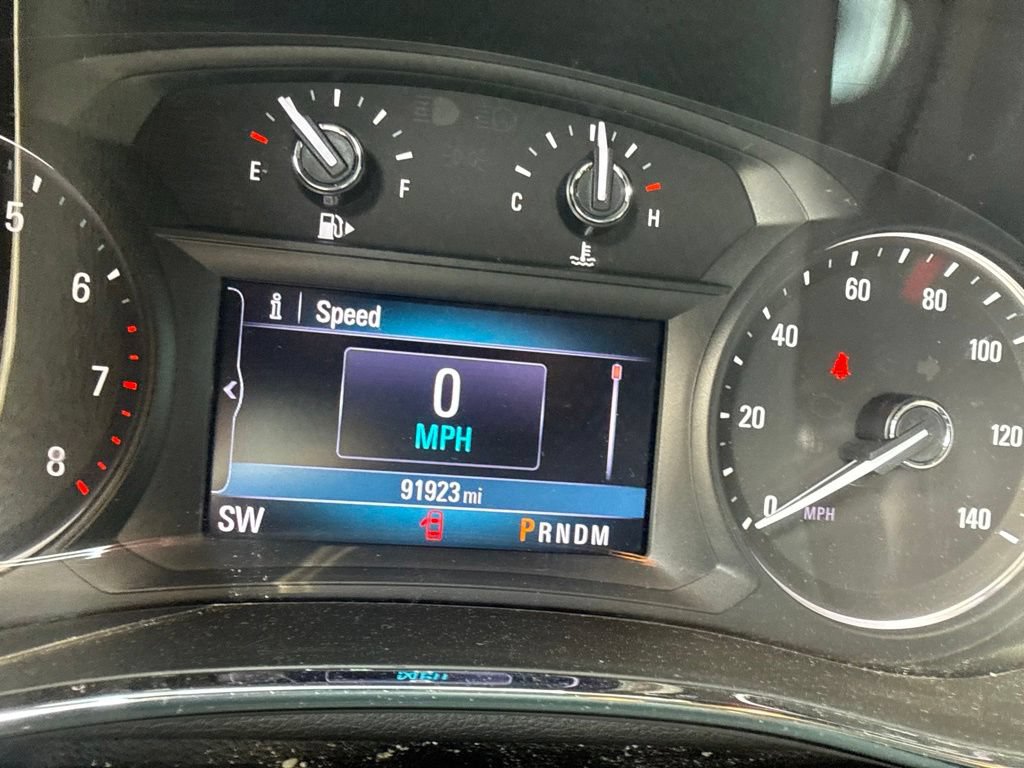 Used 2020 Buick Encore Essence AWD/4WD image 3