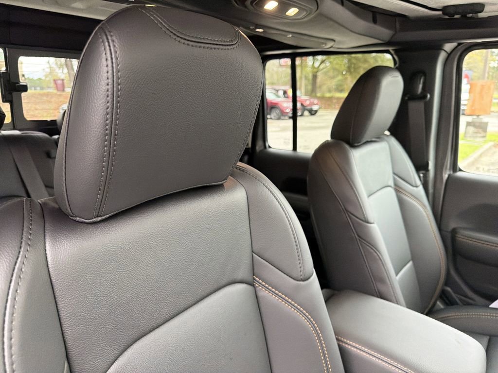 New 2026 Jeep Gladiator Sahara image 20