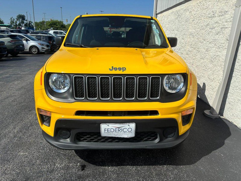 Used 2023 Jeep Renegade Latitude AWD/4WD image 11