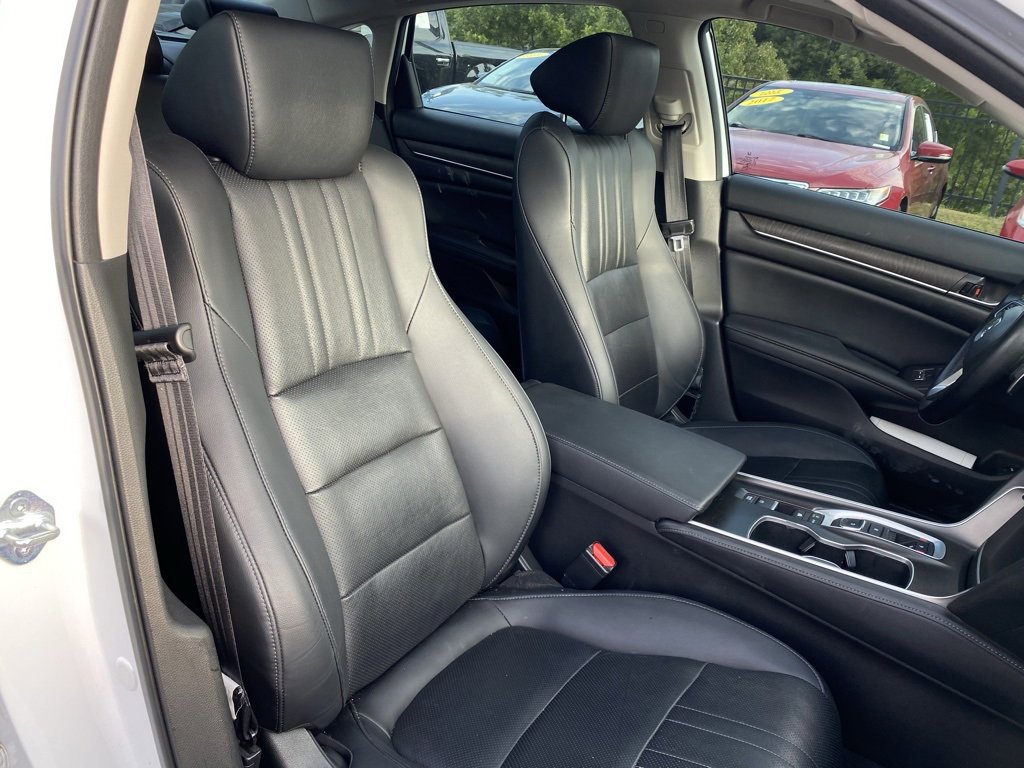 Used 2022 Honda Accord Touring image 27
