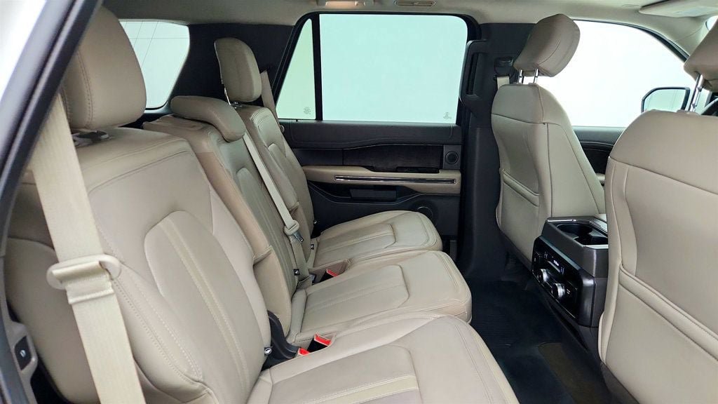 Used 2019 Ford Expedition Limited w/ Special Edition Package AWD/4WD image 24