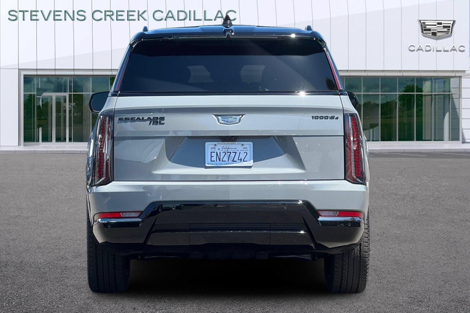 Used 2026 Cadillac Escalade IQL Sport 1 w/ LPO, ONYX Package AWD/4WD image 4
