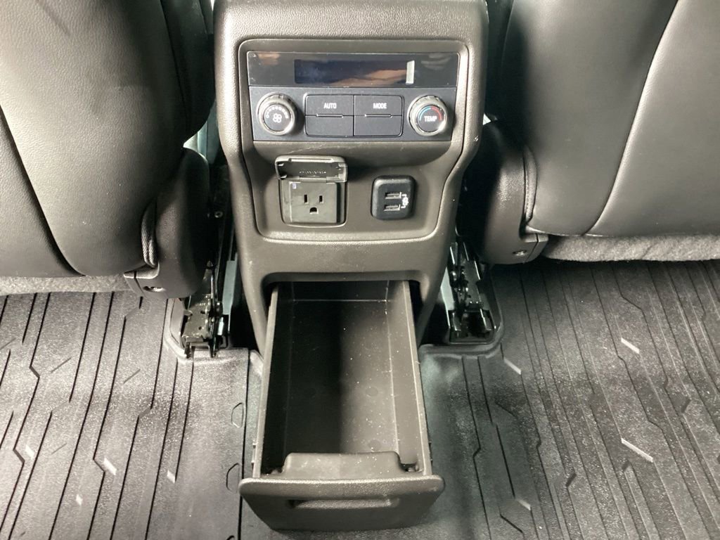 Used 2018 GMC Acadia SLT w/ LPO, Black Accent Package FWD image 43