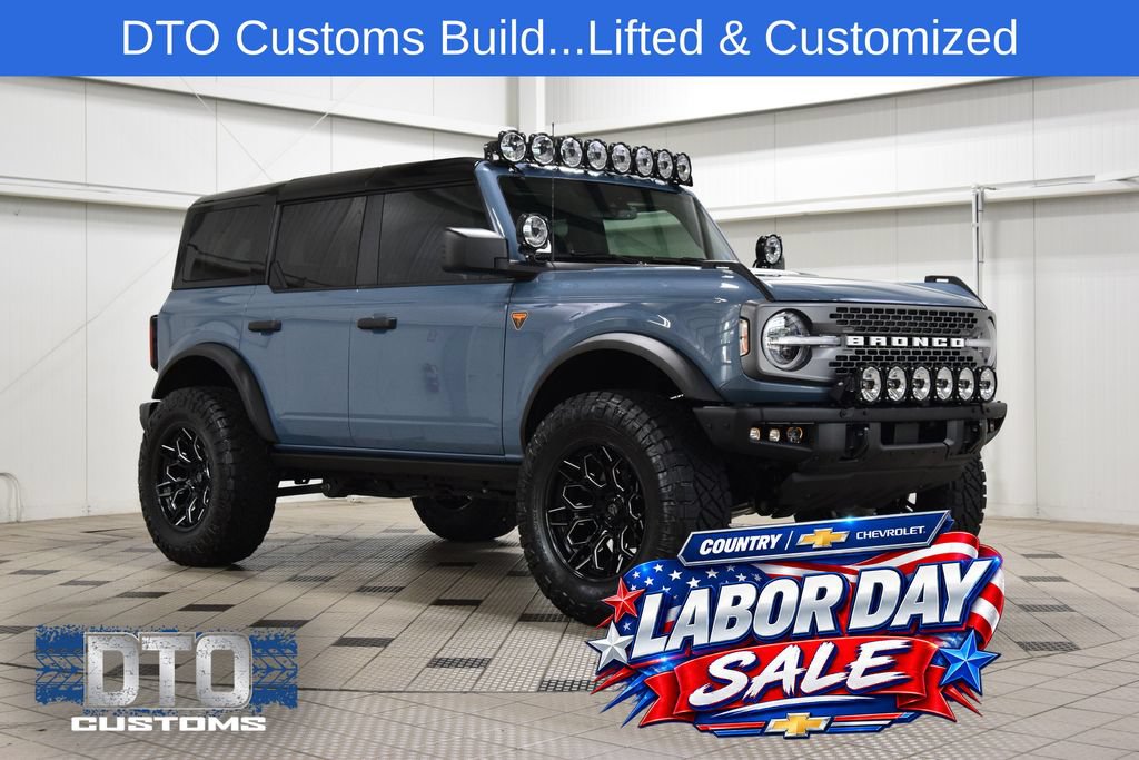 Used 2025 Ford Bronco Badlands AWD/4WD image 1