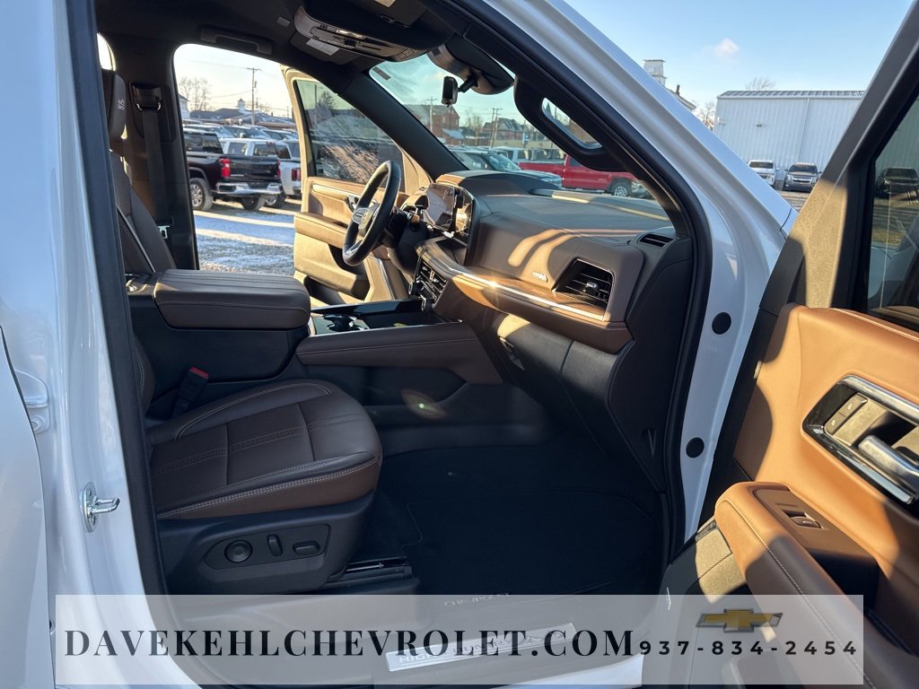 Certified 2025 Chevrolet Suburban High Country image 27