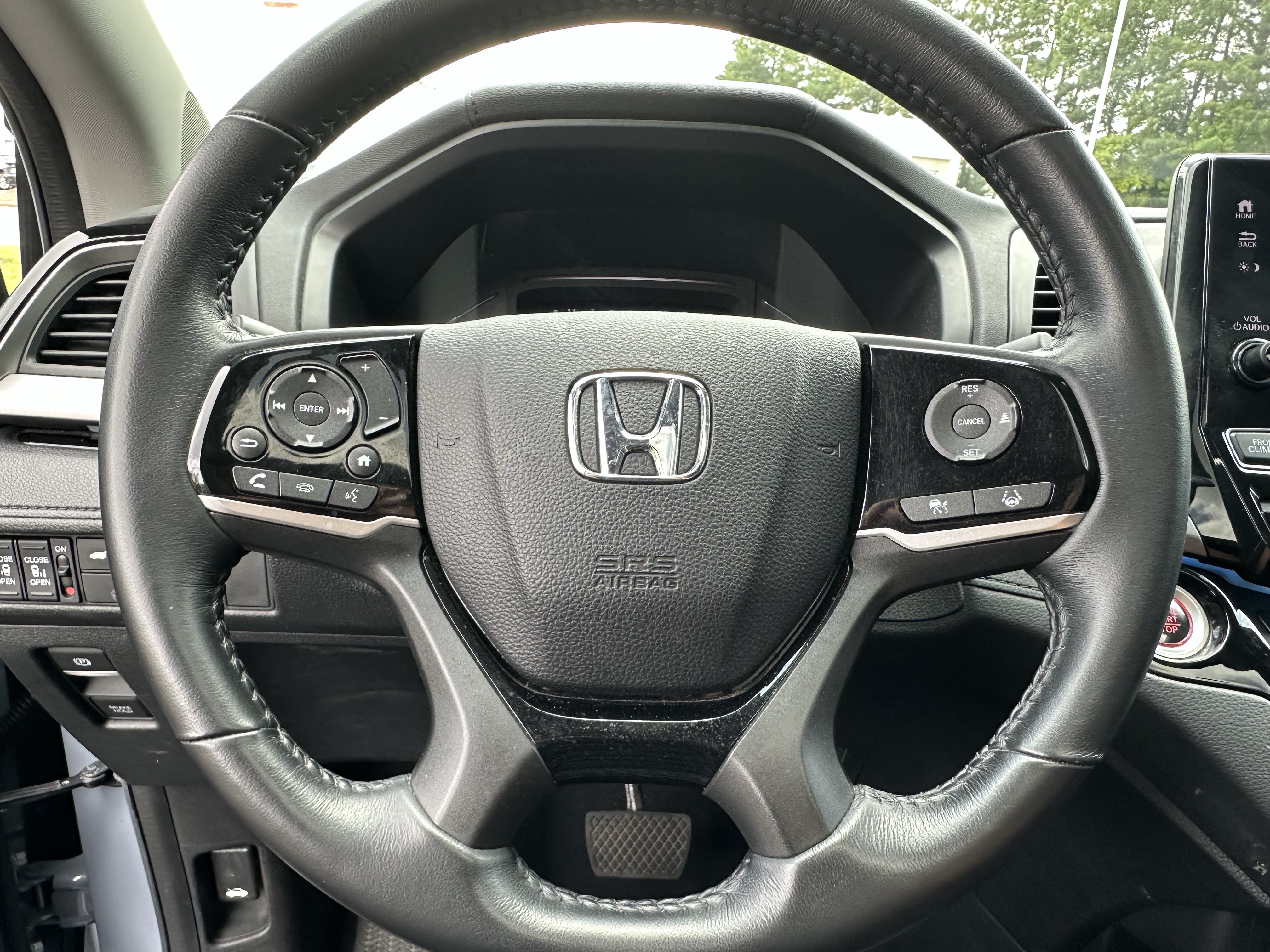 Used 2023 Honda Odyssey Touring image 6