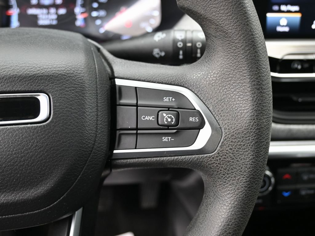 Used 2024 Jeep Compass Sport image 19