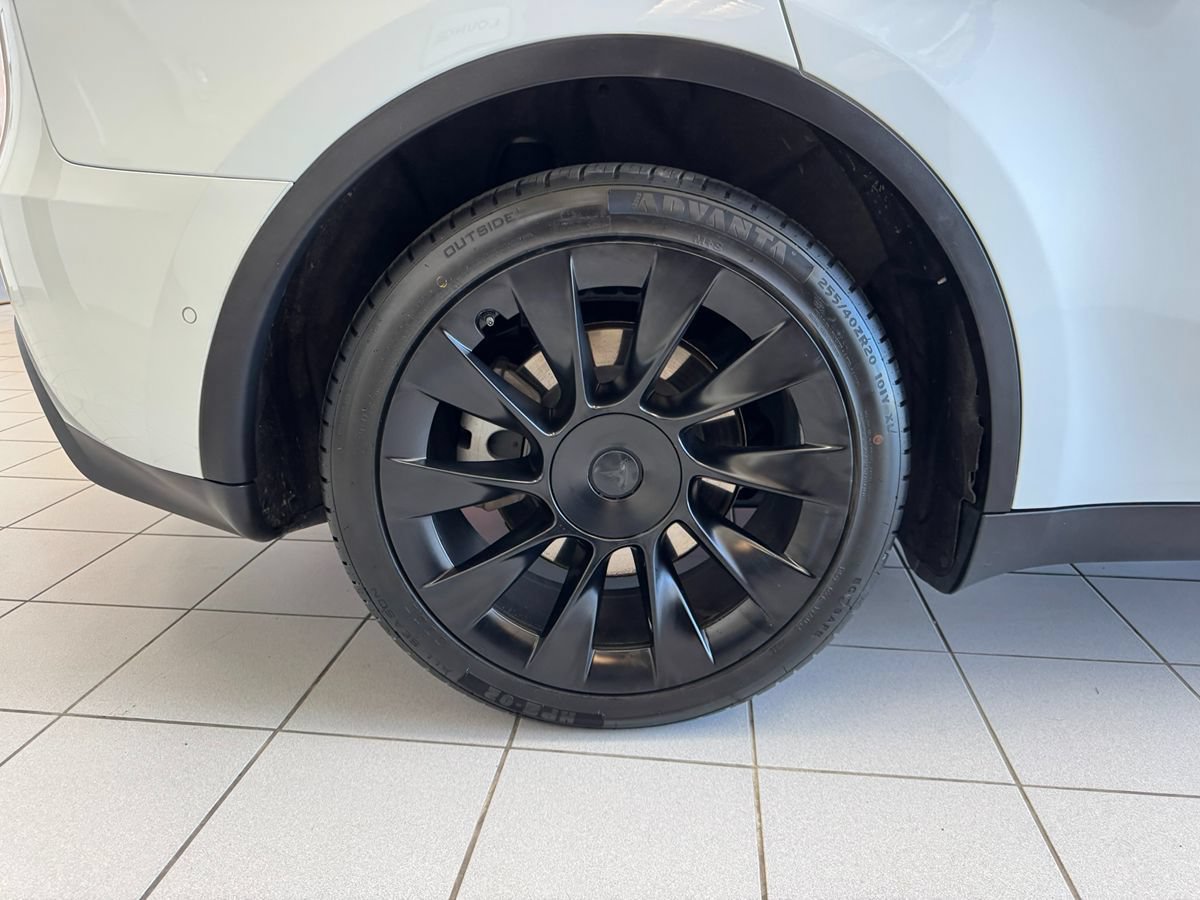 Used 2021 Tesla Model Y Long Range AWD/4WD image 98