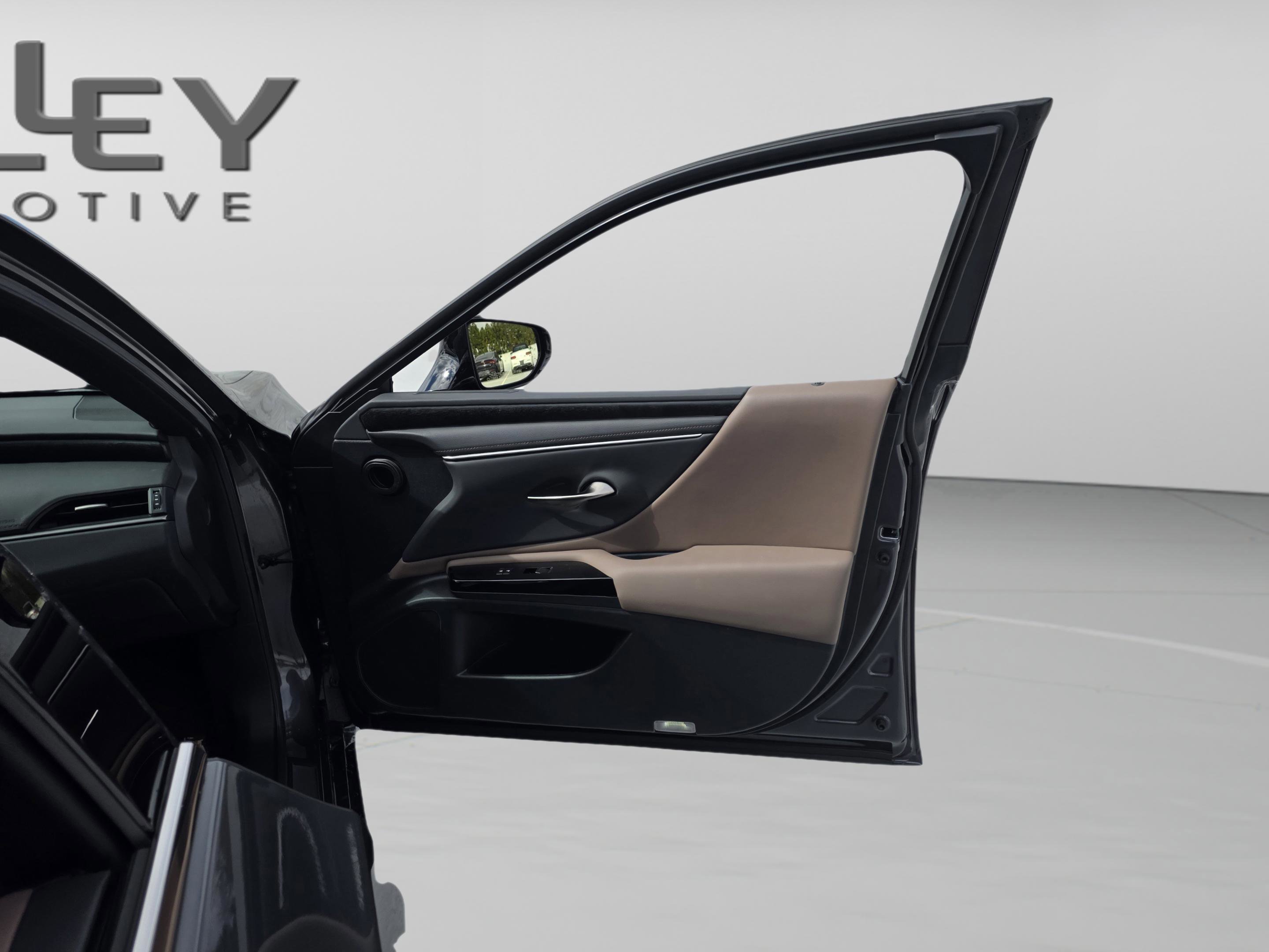 Certified 2024 Lexus ES 300h ES 300h Luxury w/ Technology Package image 25