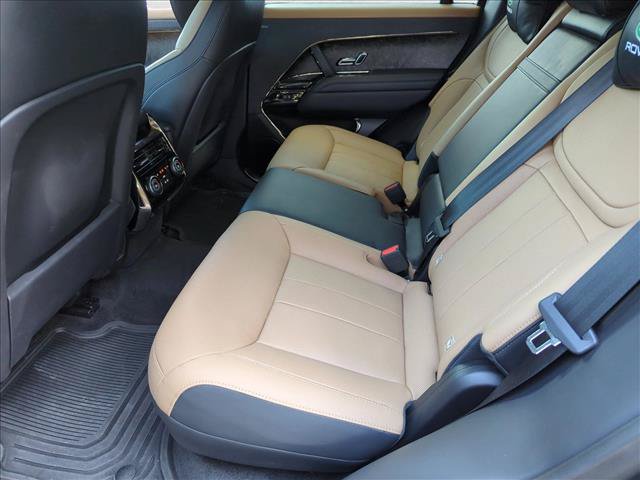 Used 2024 Land Rover Range Rover Sport Dynamic SE AWD/4WD image 13