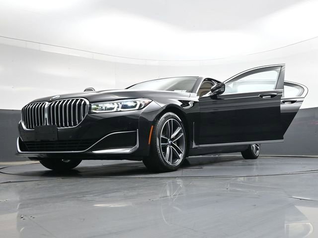 Used 2022 BMW 750i xDrive image 42