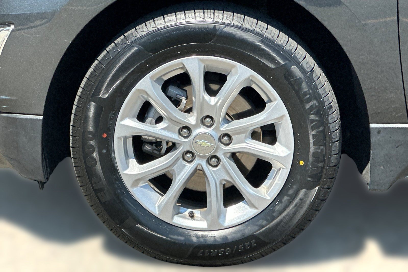 Used 2018 Chevrolet Equinox LS FWD image 11
