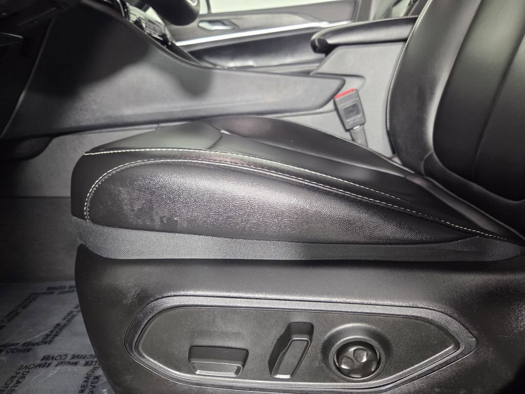 Certified 2025 Jeep Grand Cherokee Limited w/ MOPAR Finishing Package AWD/4WD image 14