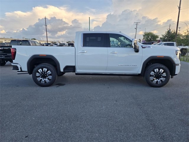 New 2026 GMC Sierra 2500 Denali w/ Denali Reserve Package image 4