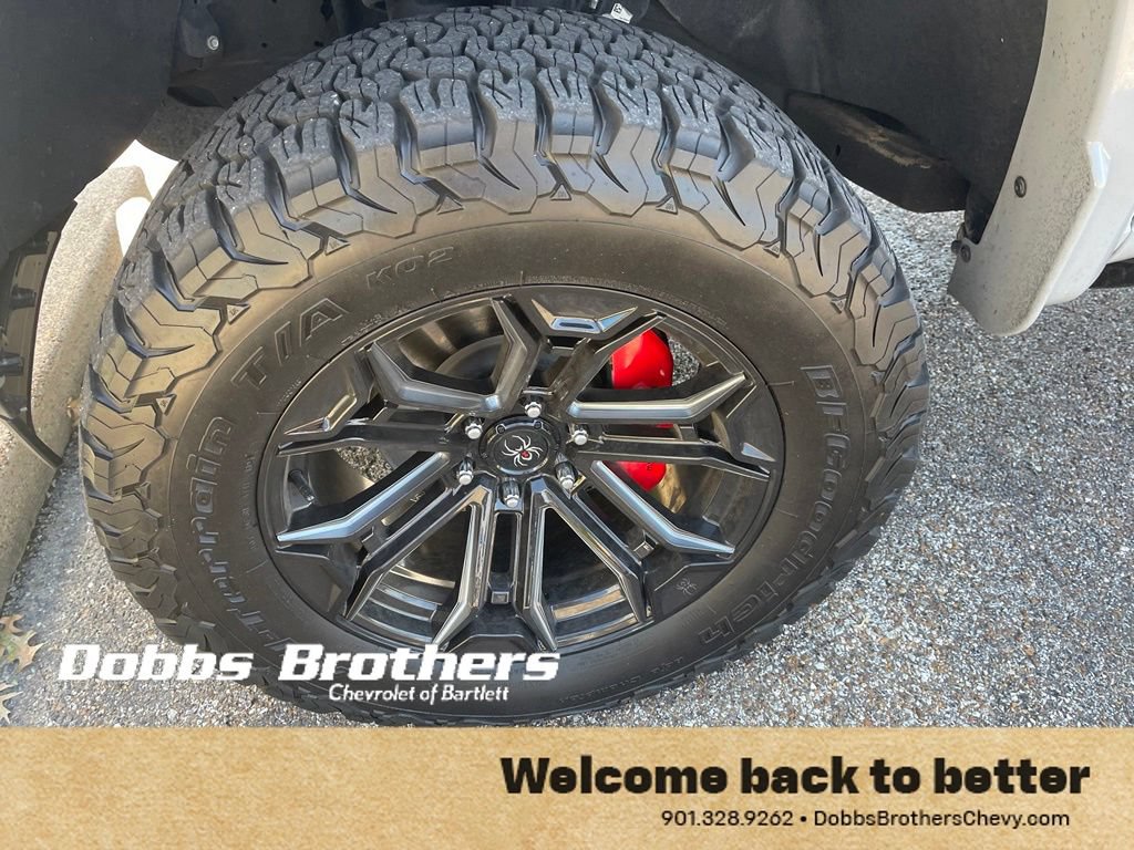Used 2025 Chevrolet Silverado 1500 RST AWD/4WD image 2
