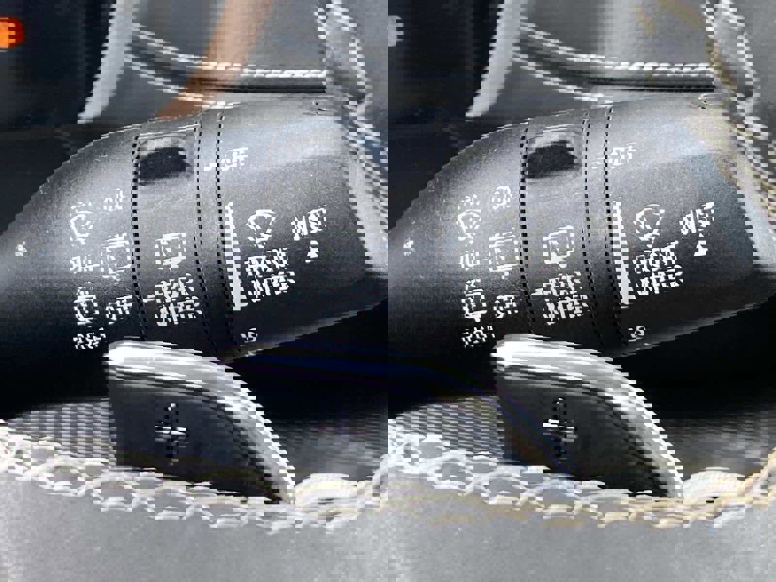 Certified 2023 Jeep Grand Cherokee Laredo X image 19